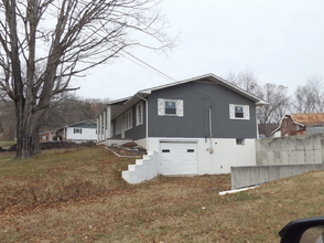 186 Fitzsimmons Hill Rd in Elizabethton, TN - Building Photo - Building Photo