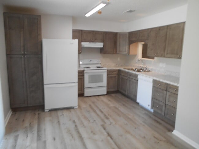 806 Meadow Ln in Fort Walton Beach, FL - Building Photo - Building Photo