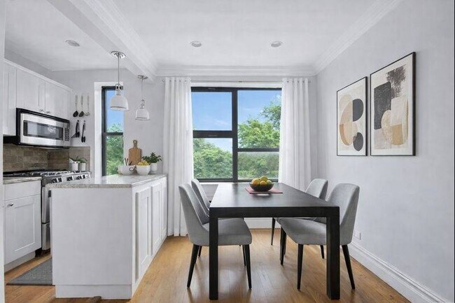 420 Central Prk W in New York, NY - Building Photo - Building Photo