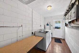 514 Mariedale Dr, Unit #1 in St. Louis, MO - Building Photo - Building Photo