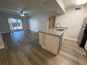 5307 Summerlin Rd in Ft. Myers, FL - Building Photo - Building Photo