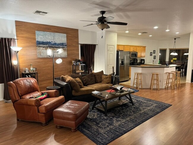 12542 W Honeysuckle St in Litchfield Park, AZ - Foto de edificio - Building Photo