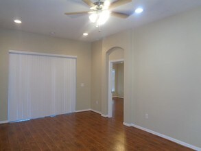 15511 Montilla Loop in Tampa, FL - Building Photo - Building Photo