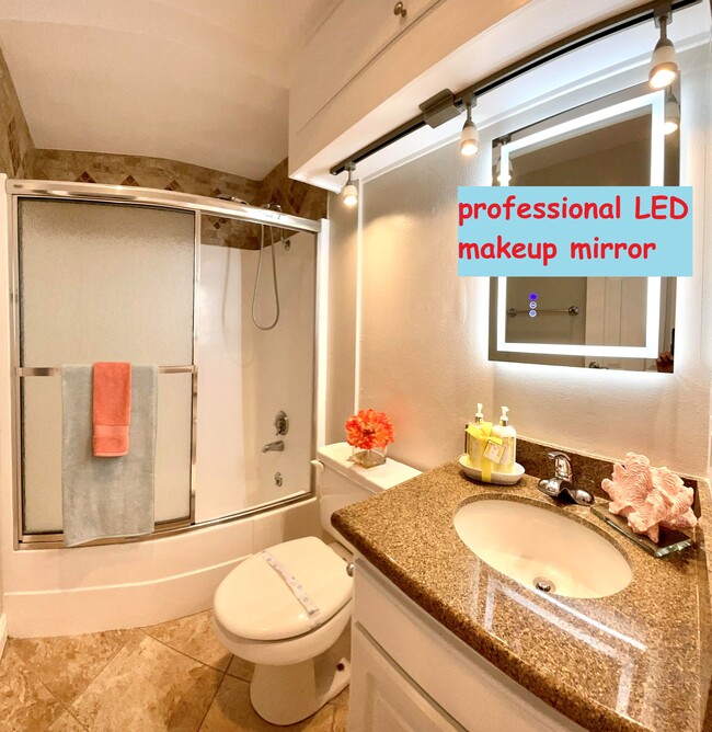 211 Crystal Cove Apts LLC in Redondo Beach, CA - Foto de edificio - Building Photo