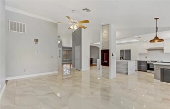 8217 Gillette St in Las Vegas, NV - Building Photo - Building Photo