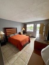 Budget Inn in Punta Gorda, FL - Building Photo - Building Photo