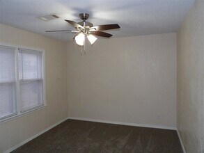 1212 NW Bell Ave-Unit -A in Lawton, OK - Building Photo - Building Photo