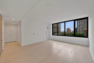 155 Bay St, Unit 1706 in Jersey City, NJ - Building Photo - Building Photo