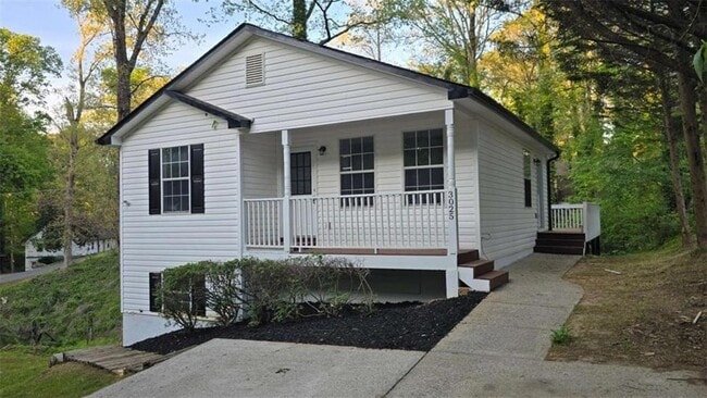 3025 Mangum Dr in Cumming, GA - Foto de edificio - Building Photo