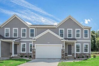8774 Tiburon Ln in Richland, MI - Building Photo - Building Photo
