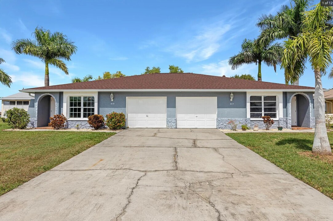 919 SW 48th Terrace in Cape Coral, FL - Foto de edificio