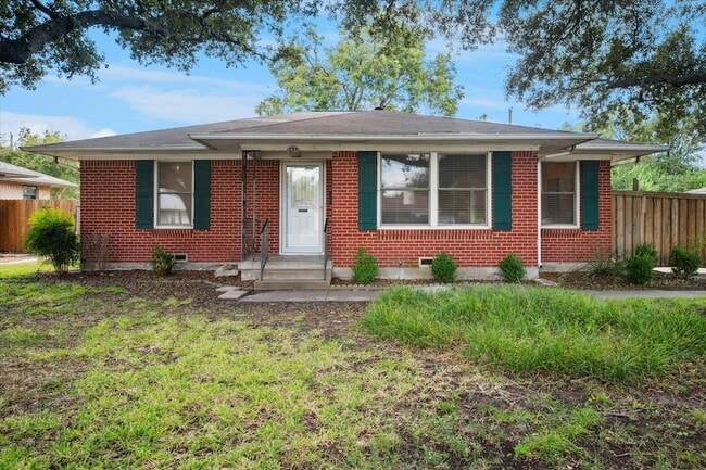 property at 2952 Eric Ln