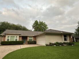 2211 Brook View Ln in Sugar Land, TX - Building Photo