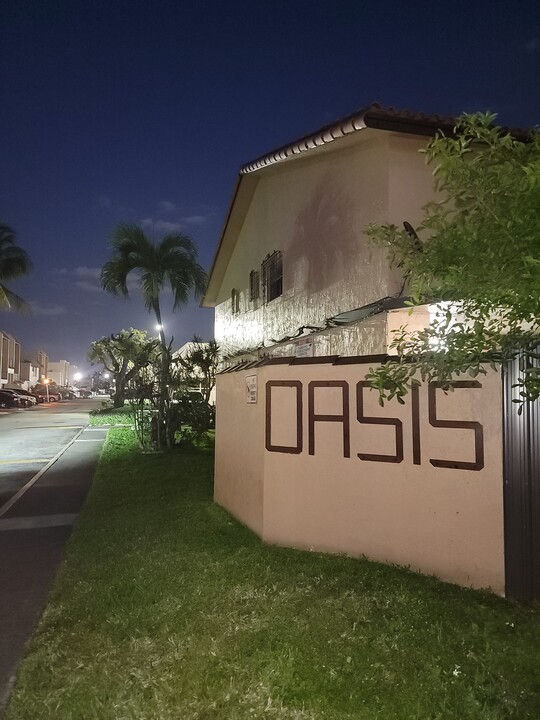 1078 W 42nd Pl, Unit Efficiency in Hialeah, FL - Building Photo