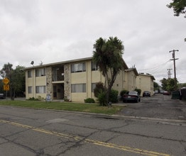 Maple 2 in West Sacramento, CA - Building Photo - Building Photo