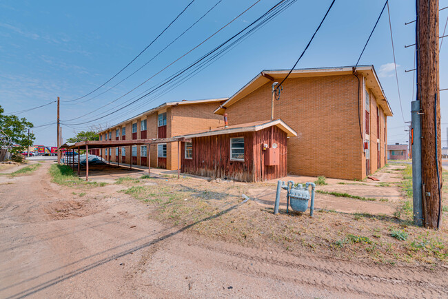 Imperial Apartments in Midland, TX - Building Photo - Building Photo