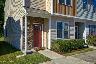 113 Beacon Woods Dr in Holly Ridge, NC - Building Photo - Building Photo