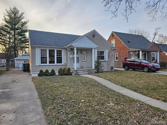 property at 1501 Silvery Ln