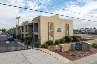 Delano Place in Phoenix, AZ - Building Photo - Building Photo