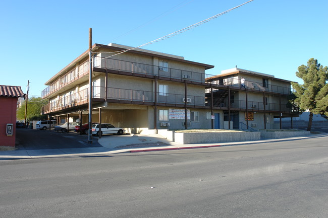 Allen's Courtyard Apartments in Las Vegas, NV - Building Photo - Building Photo