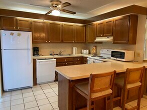 5830 SE Windsong Ln in Stuart, FL - Building Photo - Building Photo