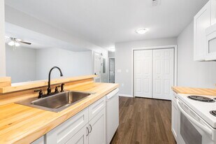 Ozark South Apartments in Ozark, MO - Building Photo