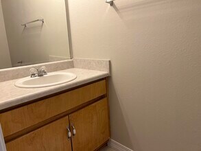 232 Runnymeade Dr in Crestview, FL - Building Photo - Building Photo