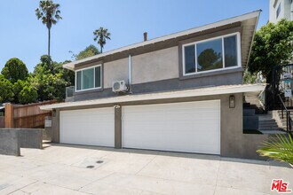 7127 Ramsgate Ave in Los Angeles, CA - Building Photo - Building Photo