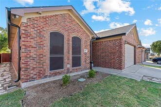 2837 Wakecrest Dr in Fort Worth, TX - Building Photo - Building Photo