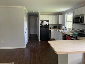 127 Holbrook Ave, Unit Unit 1 in Swanzey, NH - Building Photo - Building Photo