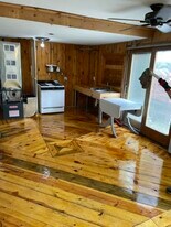38561 Pheasant Trl in McCook, NE - Building Photo