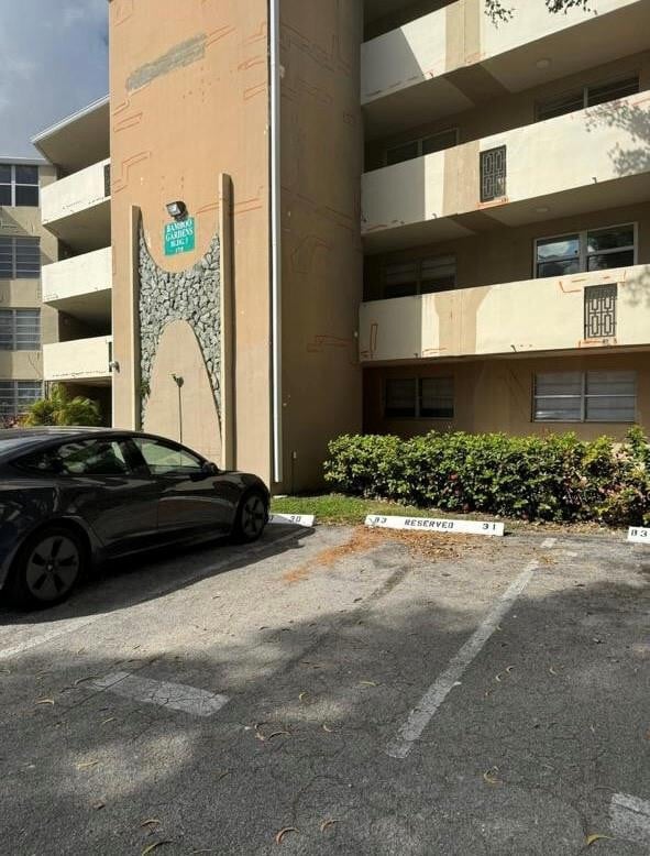 1710 NE 191st St in North Miami Beach, FL - Building Photo - Building Photo