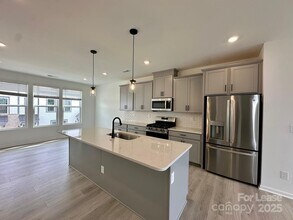 1556 Blanche St in Charlotte, NC - Building Photo - Building Photo