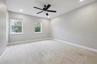5237 Arboles Dr in Houston, TX - Building Photo - Building Photo