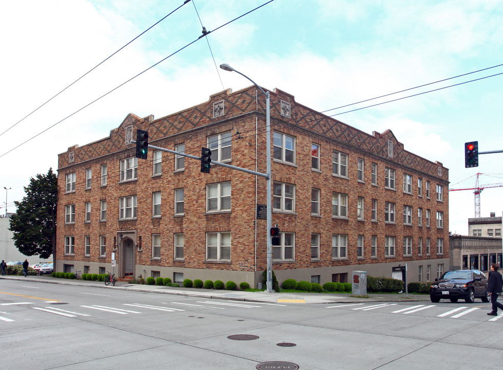 DD Culp Apartments in Seattle, WA - Building Photo