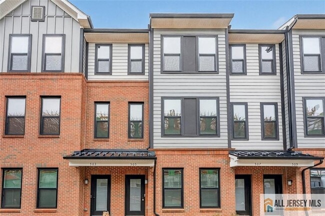 property at 505 Sadie Cir