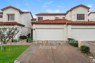 1117 W Mango Dr in Gilbert, AZ - Building Photo