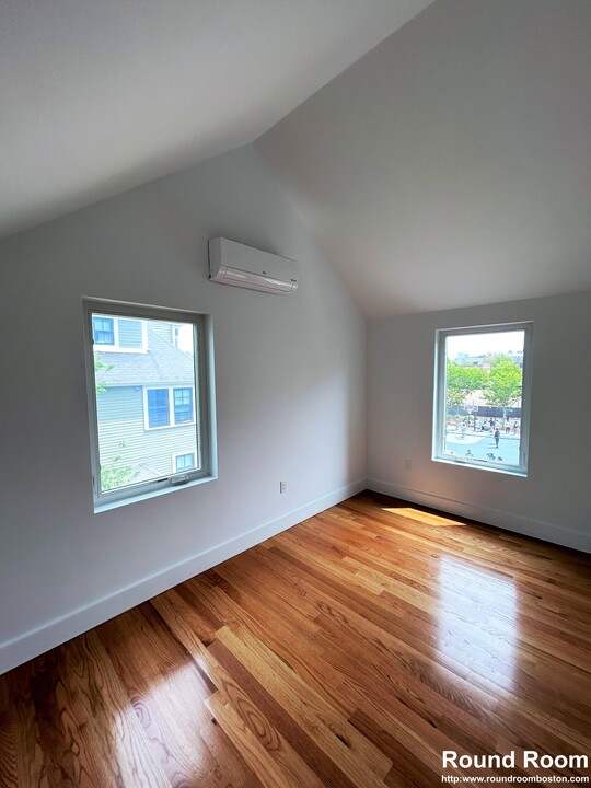 140 Prospect St, Unit 3 in Cambridge, MA - Building Photo