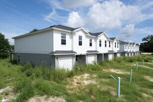 Elio at Lake Lena in Auburndale, FL - Building Photo