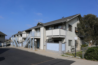 Windsor in San Diego, CA - Foto de edificio - Building Photo