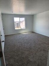 1824 N Patchwork Ave in Tooele, UT - Building Photo - Building Photo