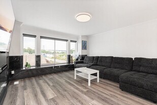 313 Rivers Rd, Unit SI ID1542318P in West Vancouver, BC - Building Photo