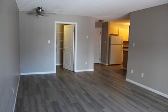 Etain Estates in Edmonton, AB - Building Photo - Building Photo