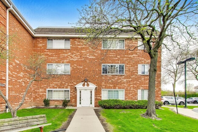 property at 6882 W Touhy Ave