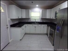 305 W I Ave in North Little Rock, AR - Building Photo - Building Photo