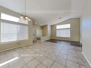 8927 Termoli St in Las Vegas, NV - Foto de edificio - Building Photo