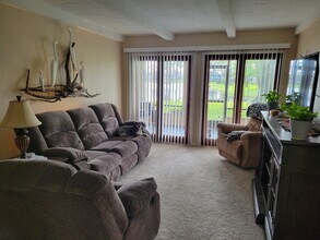 113 Golden Eye Dr, Unit B in Daytona Beach, FL - Building Photo - Building Photo