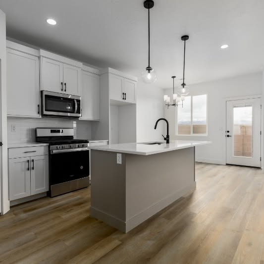 2062 380 S in Hurricane, UT - Building Photo