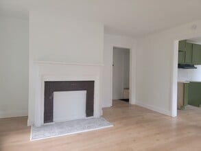 266 Whitaker Cir NW in Atlanta, GA - Foto de edificio - Building Photo