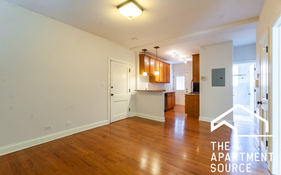 3437 N Lakewood Ave in Chicago, IL - Building Photo